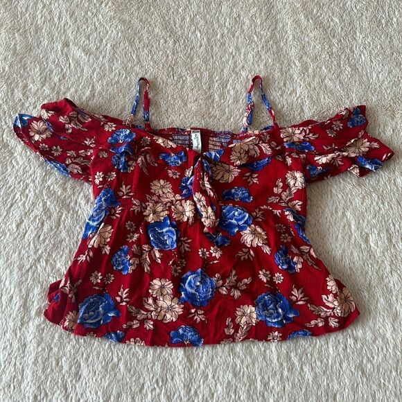 American Rag red floral off shoulder ruffle top size small - Picture 4 of 16